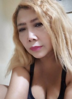 Olive - escort in Bali Photo 3 of 7