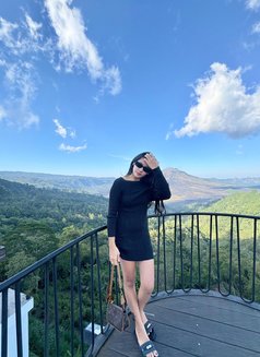 Olive - escort in Bali Photo 8 of 8