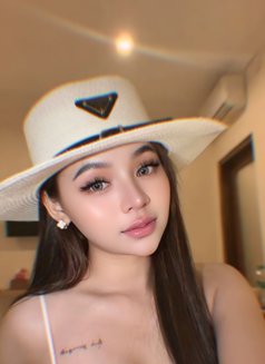 Olive - escort in Bali Photo 2 of 4