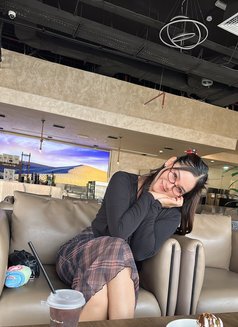 Olive - masseuse in Abu Dhabi Photo 11 of 12