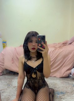 Olive - Transsexual escort in Doha Photo 1 of 4