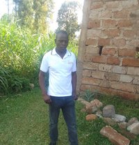 Oliver Aluda - Male escort in Nairobi