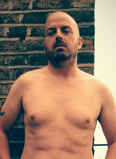 MASTER OLIVER - Male dominatrix in London Photo 4 of 6