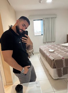Brazilian man available only for online - Male escort in Doha Photo 2 of 5