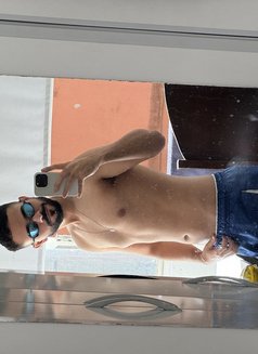 Brazilian man available only for online - Male escort in Doha Photo 3 of 5