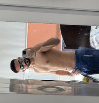 Brazilian man available only for online - Male escort in Doha