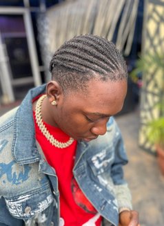 Oliver - Male escort in Bali Photo 1 of 3