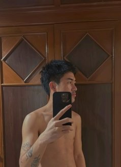 Young_Smooth Twink 🇵🇭 - Male escort in Bangkok Photo 2 of 9