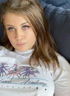 Olivia - escort in Madrid Photo 2 of 3