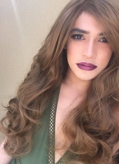 Olivia - Transsexual escort in Doha Photo 1 of 3