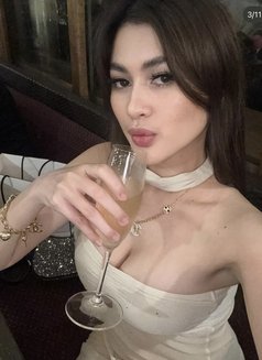 new girl in singapore Olivia - escort in Singapore Photo 4 of 7