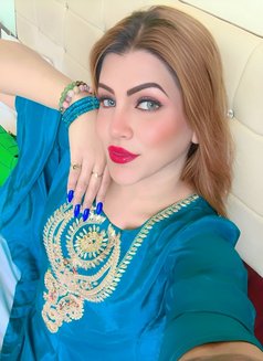 Olivia - escort in Candolim, Goa Photo 3 of 11