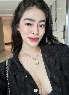 Olivia - escort in New Delhi Photo 9 of 9