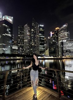 Olivia - escort in Singapore Photo 3 of 7