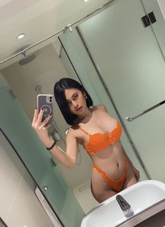 Olivia - Transsexual escort in Manila Photo 4 of 8