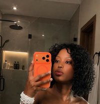 Olivia - escort in Beirut
