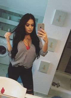 Olivia Hot Polish Girl - puta in Dubai Photo 1 of 7