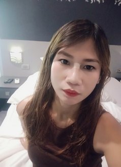 Olivia - escort in New Delhi Photo 3 of 3