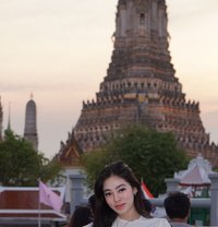 Olivia - escort in Singapore