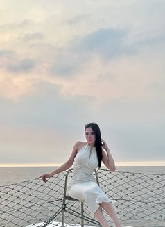 Olivia - escort in Singapore Photo 5 of 5