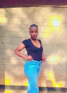 Olivia - escort in Nairobi Photo 1 of 3