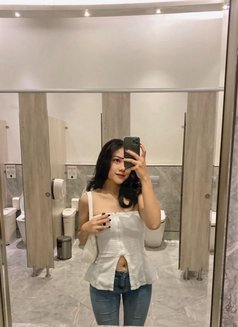 Olivia M - escort in Bali Photo 11 of 12