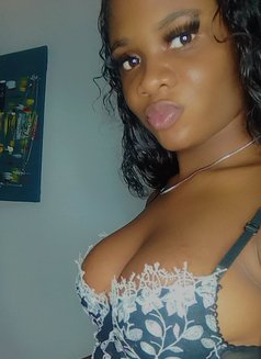 Olivia - puta in Dakar Photo 2 of 4