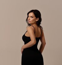 Olivia - escort in Al Manama