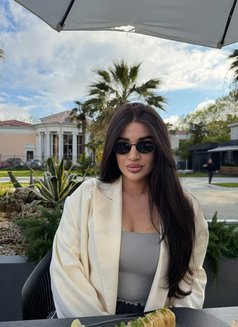 Olivia - escort in Dubai Photo 3 of 6
