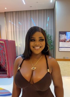 Olivia - puta in Abu Dhabi Photo 6 of 10