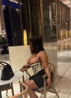 Olivia - puta in Abu Dhabi Photo 10 of 10