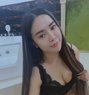 Olivia - puta in Dubai Photo 2 of 3
