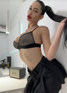 Olivia - puta in Dubai Photo 7 of 9