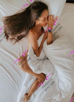 OLIVIA UNFORGETTABLE - puta in Abu Dhabi Photo 6 of 12