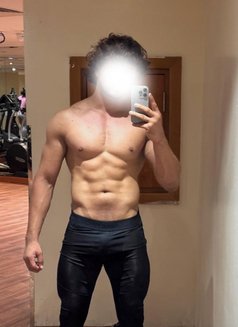 Olivier masseur for women only - masseur in Dubai Photo 3 of 4