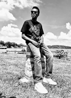 Olivier - Acompañantes masculino in Kampala Photo 2 of 3