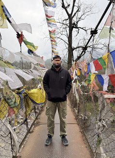 Ollie - Male escort in New Delhi Photo 4 of 4