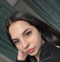 Olya - puta in Jeddah Photo 1 of 11
