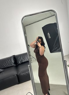 Olya - puta in Jeddah Photo 3 of 11