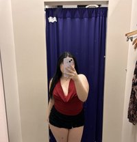 Linda - escort in Osaka