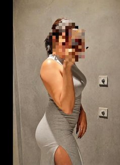 Omalsha Gfe - puta in Colombo Photo 8 of 8