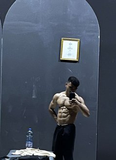 Omani Fit Daddy - Male escort in Muscat Photo 6 of 7