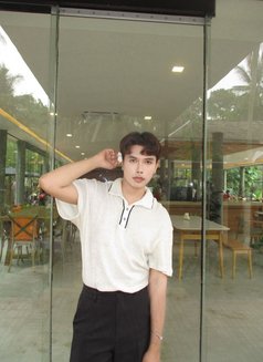 new Omar - Male escort in Riyadh Photo 9 of 10