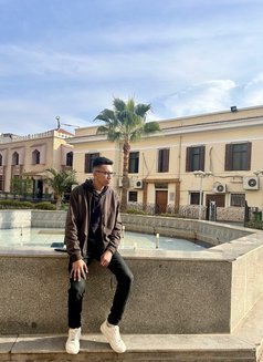 Omar - Male escort in Doha Photo 5 of 5