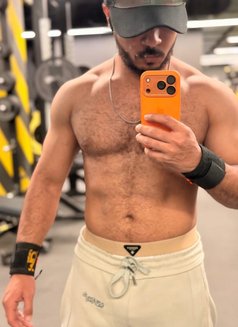 Omar - Male escort in Riyadh Photo 4 of 4