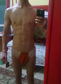 Omar Eltohamy - Male escort in Cairo Photo 4 of 6