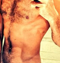 OMAR - Acompañantes masculino in Dubai