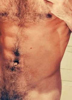 Omar - Acompañantes masculino in Dubai Photo 1 of 3