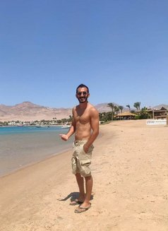 Omar - Male escort in Dubai Photo 1 of 1