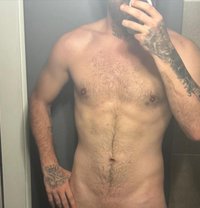 Omar - Male adult performer in Beirut